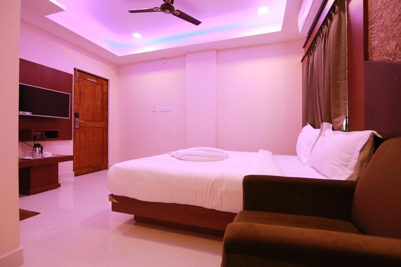 Hotel Apple Suites บังกาลอร์ ภายนอก รูปภาพ