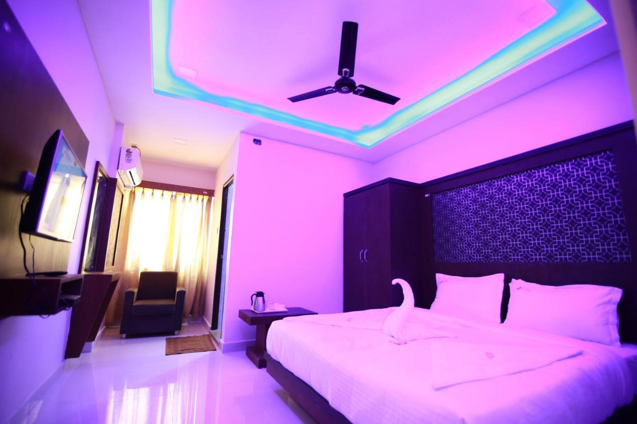 Hotel Apple Suites บังกาลอร์ ภายนอก รูปภาพ