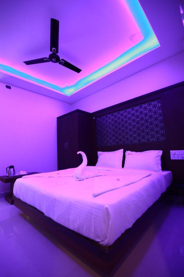 Hotel Apple Suites บังกาลอร์ ภายนอก รูปภาพ